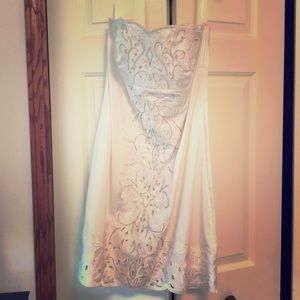 White  strapless dress